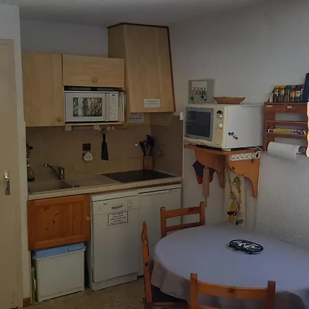 Apartmán 2 Pieces Avec Terrasse, Proche Commodites Et Navettes, 4 Pers, Wifi, Parking, - Fr-1-676-187 *