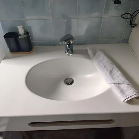 2 Pieces Avec Terrasse, Proche Commodites Et Navettes, 4 Pers, Wifi, Parking, - Fr-1-676-187 Apartment Châtel